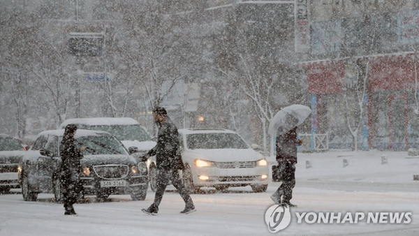 [오늘의 날씨 신축년 새해 첫날, 서울 아침 영하 9도 전라·제주 대설특보 '강풍에 체감온도 뚝'