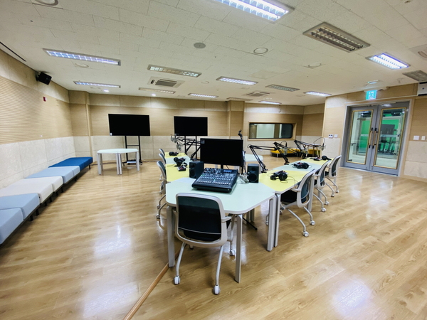 세종시민의 미디어접근성을 높이고 시청자들의 권익을 증진하기 위해 조성한 세종시청자미디어센터가 22일 문을 연다. 세종시 제공