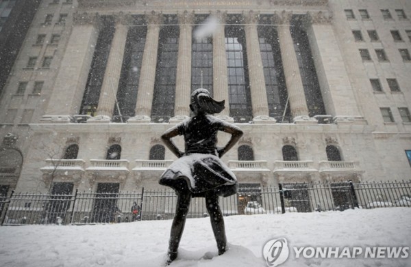 게임스톱發 변동성 우려 완화/ 눈덮인 뉴욕증권거래소