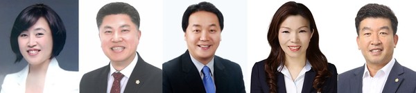 왼쪽부터 동구의회 박민자, 중구의회 김연수, 서구의회 이선용, 유성구의회 이금선, 대덕구의회 김태성 의장