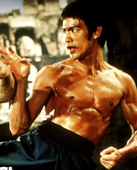 출처 – 네이버 영화