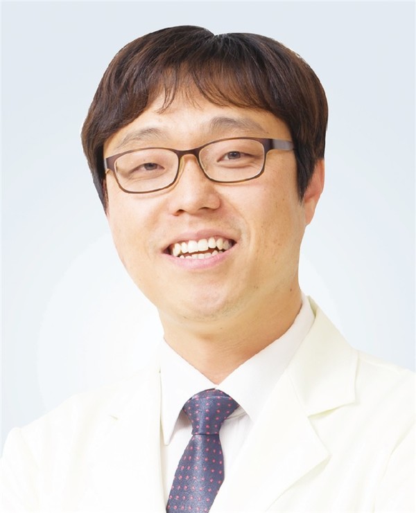 대전우리병원 척추센터 황인창 진료원장