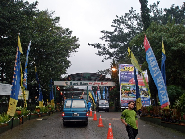 타만 사파리 입구