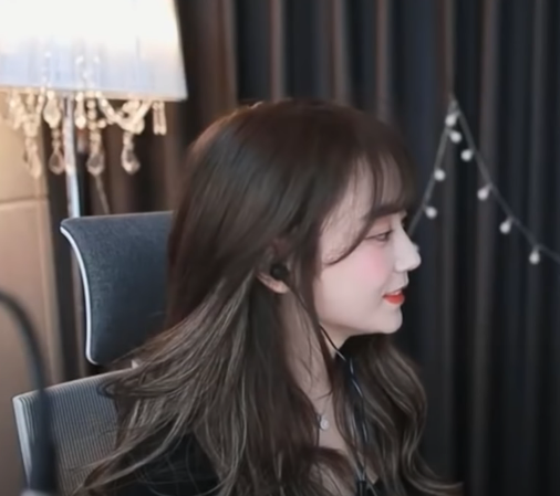 방송 이후 전기와 합방하고 있는 파이 / 유튜브 캡쳐