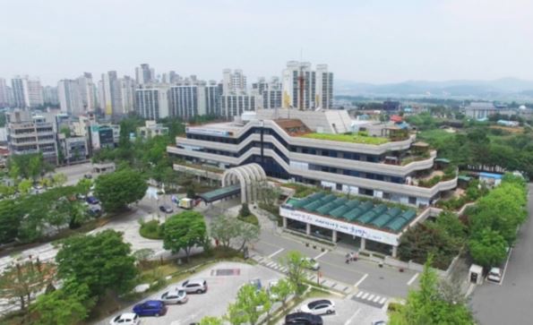 아산시 아산코미디홀 운영 아산문화재단에 공공위탁 - 뉴스 썸네일 이미지