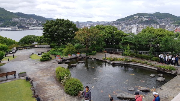 미스비시 조선소사택 앞 정원