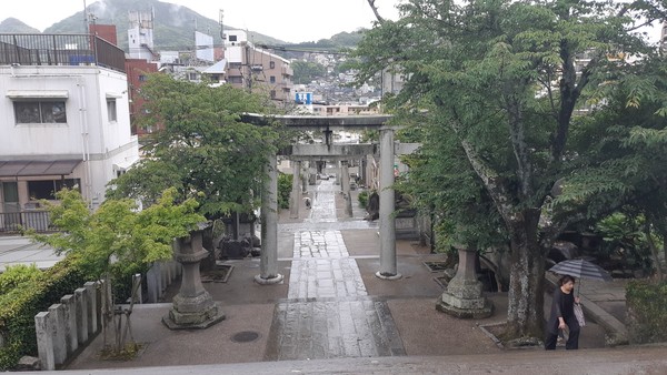 신사에서 내려다 본 도리이