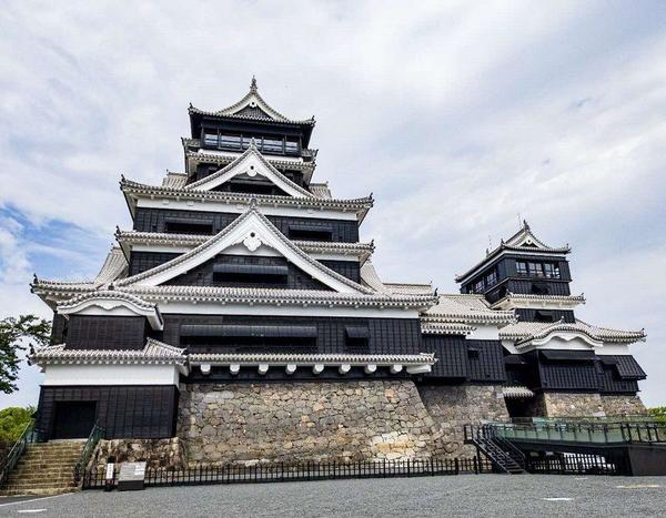 복원된 구마모토성