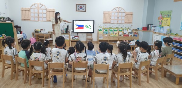 ​지난해 찾아가는 다문화 이해교실이 운영되고 있는 모습. 대전교육청 제공