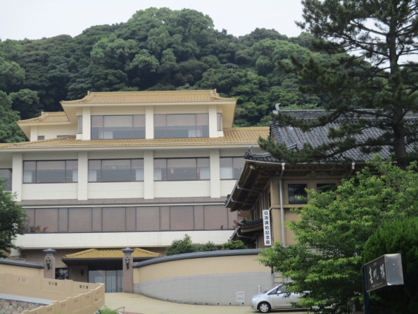 춘범루 본관과 별관