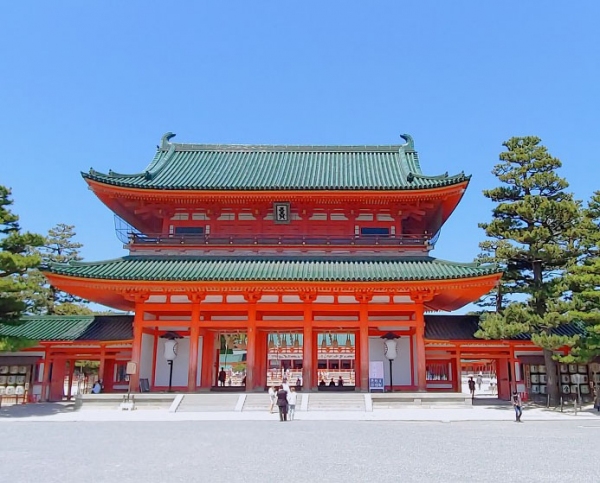 신궁 정문 응천문