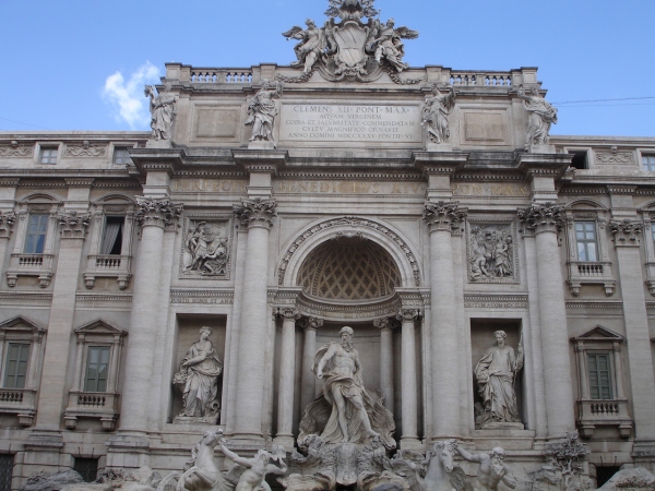 트레비분수 전경.