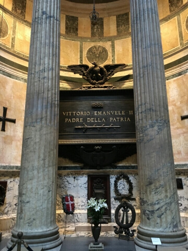 에마뉘엘3세 묘