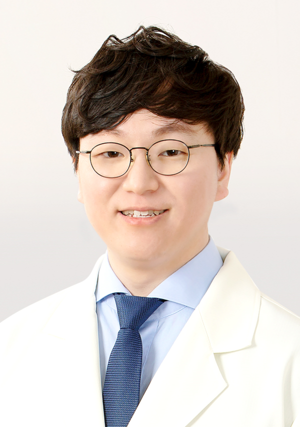 대전우리병원 척추센터 진료과장 신경외과 전문의 유범석
