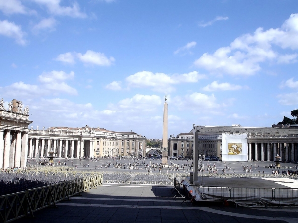 바티칸성당에서 바라본 광장.