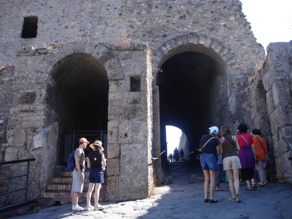 폼페이 유적지 입구