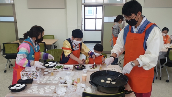 대전평생<b>학습</b>관 삼월 삼짇날 체험교실 운영