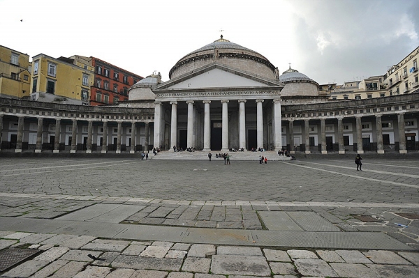 플레비시토 광장