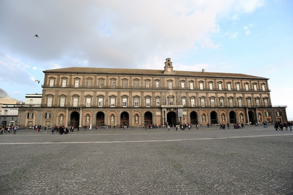 나폴리왕궁(레알레 궁)