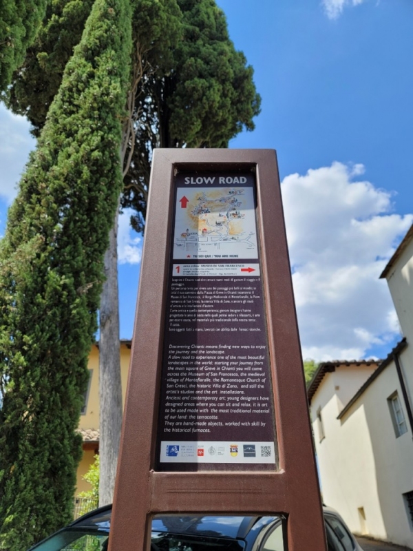 슬로 로드 안내문.