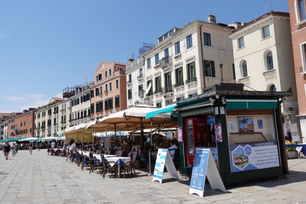 베네치아 부두의 노점상