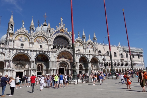 산 마르코 광장의 서쪽