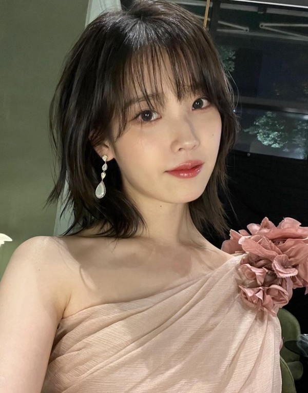 사진 - 아이유 인스타그램