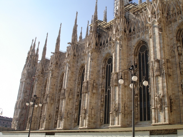 밀라노 대성당 뒷면.