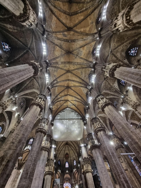 대성당 내부 천정.