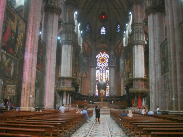 대성당 정면 제단.