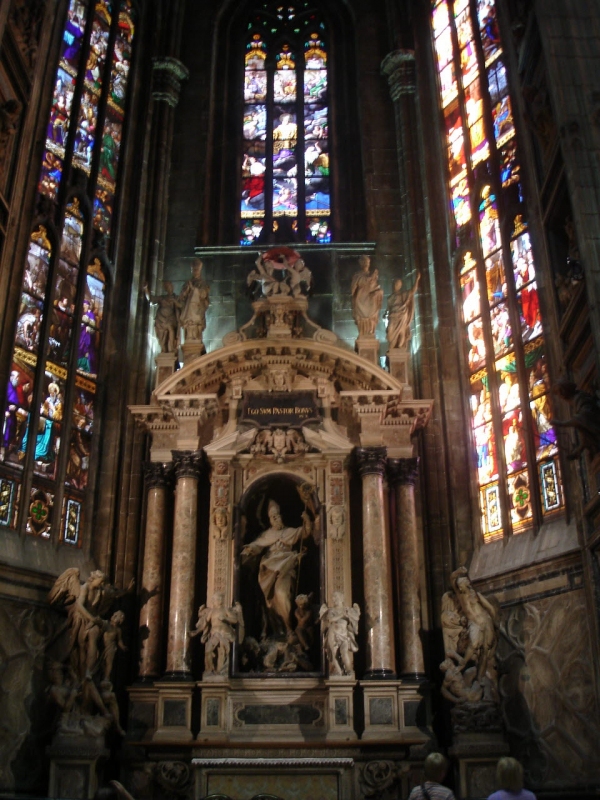 성당 스테인드글라스.