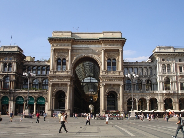 에마뉘엘 2세 갤러리 입구