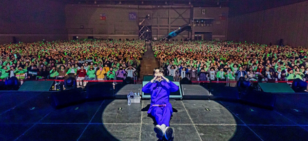 <b>황영웅</b> 팬카페, 첫 콘서트 후기로 '후끈'