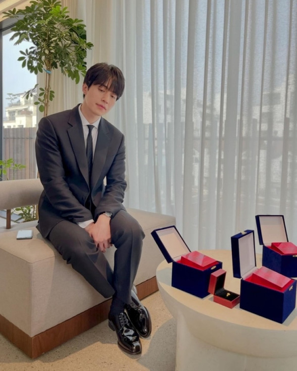 사진 = 이동욱 인스타그램