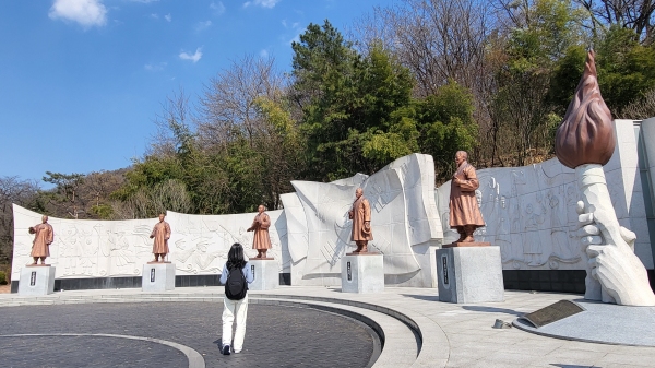 충북 청주 상당구 삼일공원에는 의암 손병희, 우당 권동진, 청암 권병덕, 동오 신홍식, 은재 신석구 등 5인의 동상이 있다. 김지현 기자