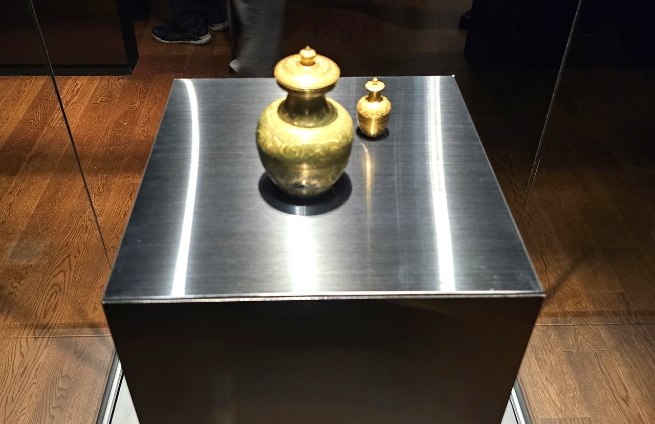 국립익산박물관에 전시중인 미륵사지 사리엄장.