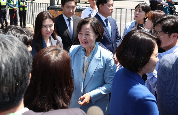22대 첫 국회의장, <b>추미애</b>·우원식 2파전