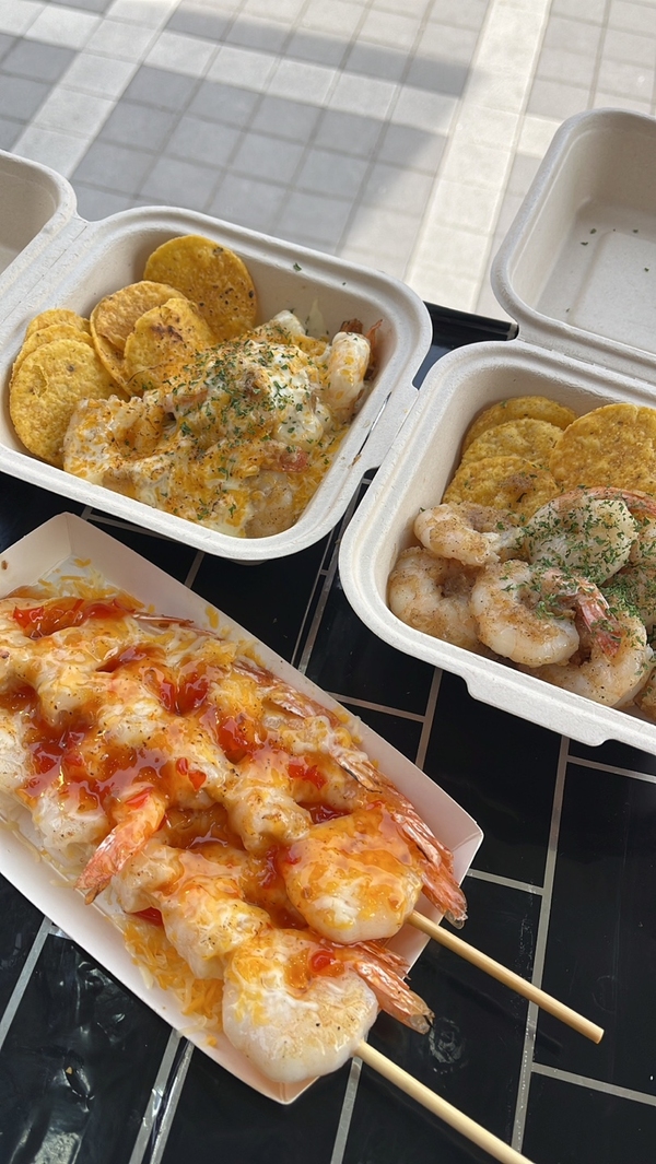 새우 전문 푸드트럭의 메뉴. 베스트 푸드트럭 협동조합 제공