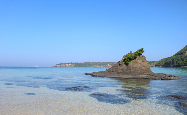 바다의 작은 돌섬