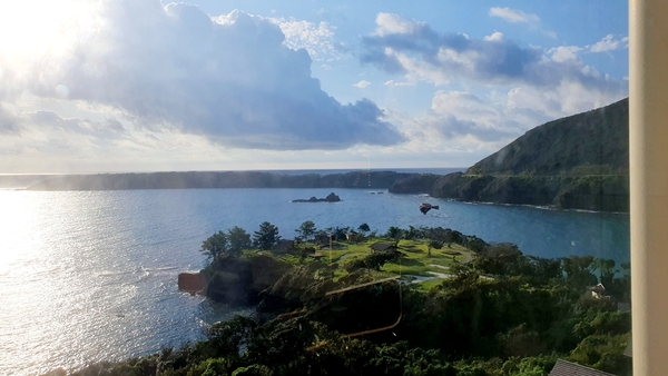 호텔 옥상에서 바라본 바다