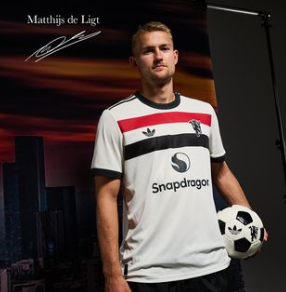 사진= 더 리흐트 인스타 그램 캡처