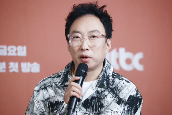 <b>박명수</b>, '계엄 사태'에 소신<b>발언</b>... "우리라도 정신차려야"