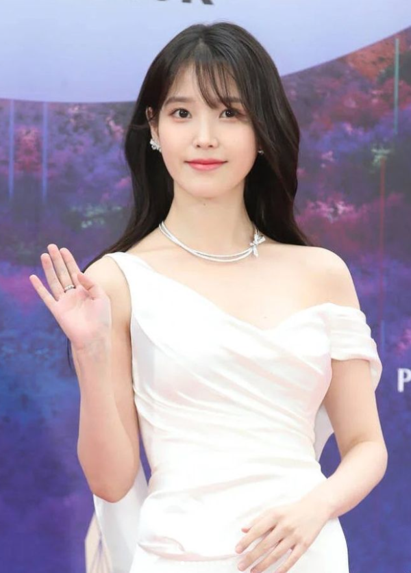 사진=아이유 인스타그램