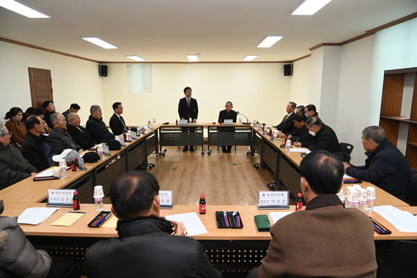 <b>부여군수</b> <b>박정현</b>, 을사년 <b>소통</b>의 잰걸음