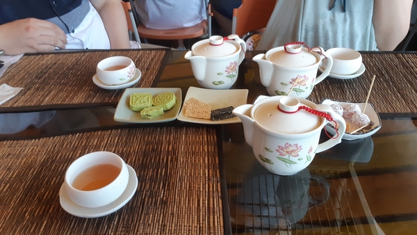 아메이 찻집 송화떡과 녹차
