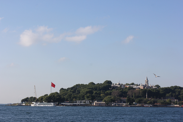 보스포러스 페리에서 바라본 갈라타 타워