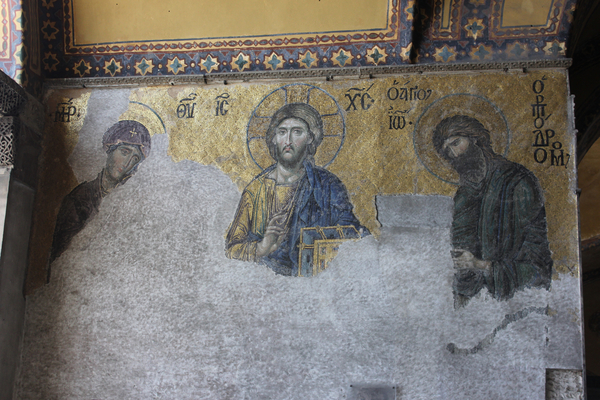 성 소피아 성당에서 최고 걸작으로 꼽히는 황금 모자이크 벽화