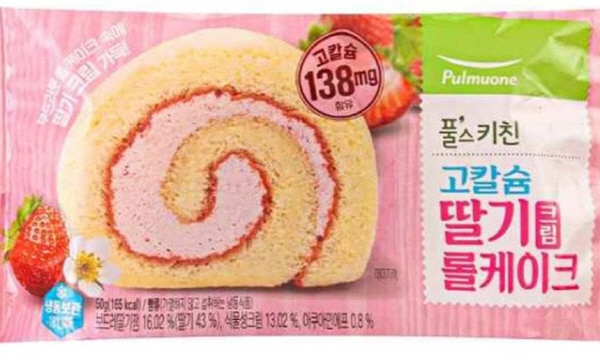 지난달 15일 집단급식소에서 발생한 식중독으로 회수 조치된 '고칼슘 딸기크림 롤케이크'. 식품의약품안전처 제공