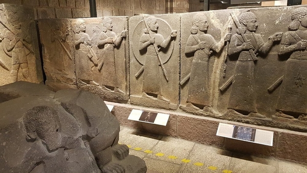 히타이트 암석 부조