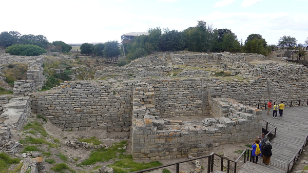 성벽과 제단 터